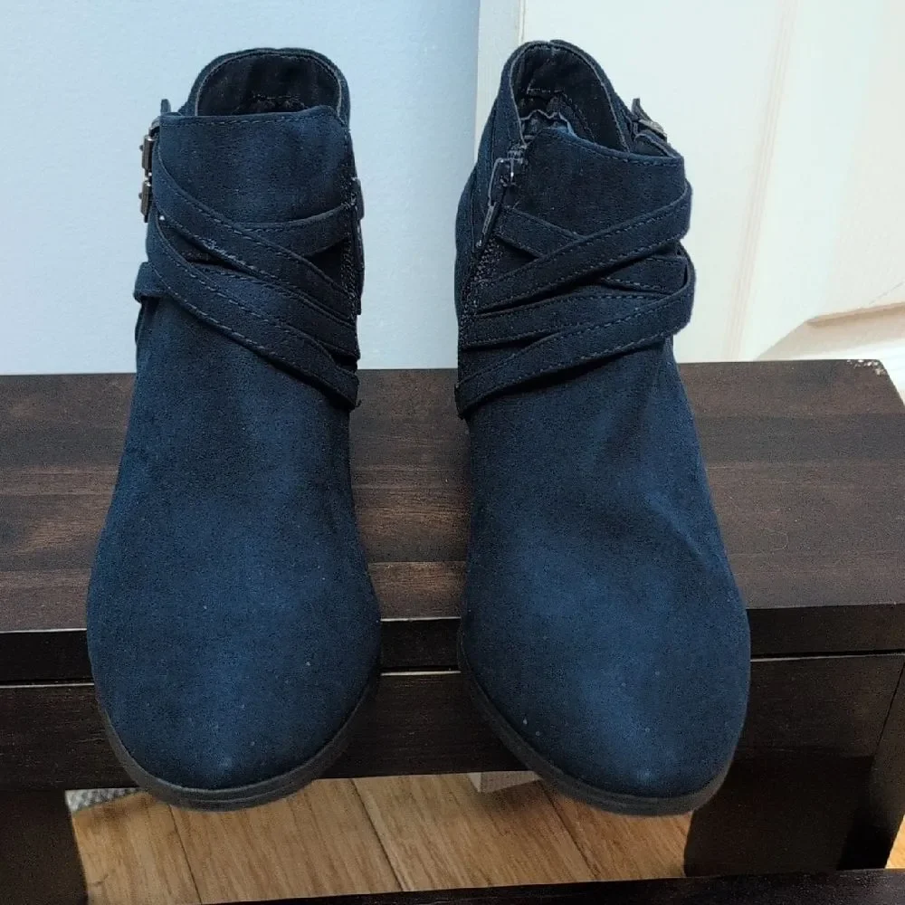 Style & Co. Willow Dark Blue Textile Suede Ankle Booties Size 8M NEW
